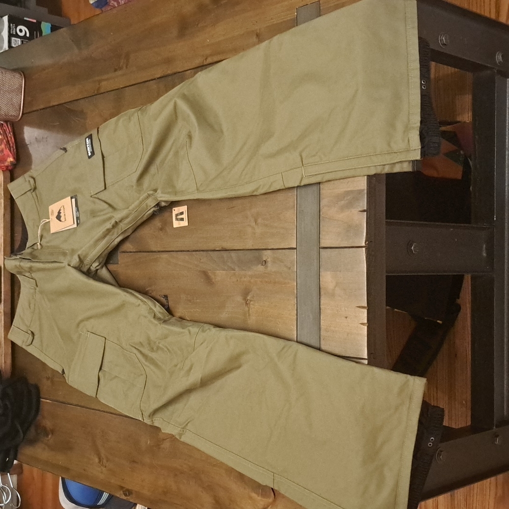 New Burton Snow Pants w/ tags *Tall/Long**